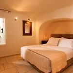Galaxy & 3* Imerovigli (Santorini)