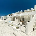 Galaxy & Hotel Imerovigli (Santorini)