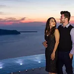 Galaxy & 3* Imerovigli (Santorini)
