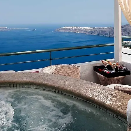 Galaxy & 3* Imerovigli (Santorini)