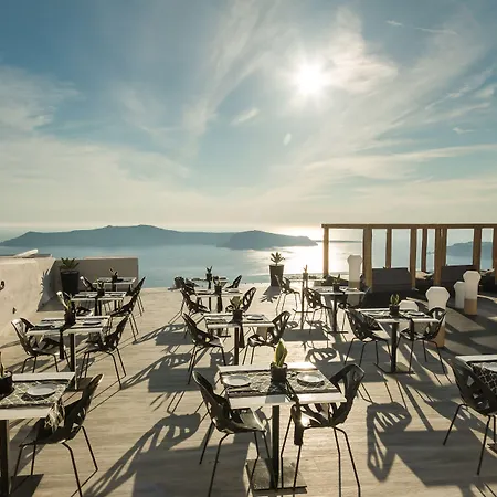 Galaxy & 3* Imerovigli (Santorini)