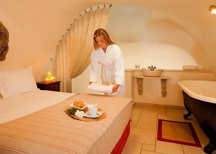 Galaxy & Hotel Imerovigli (Santorini)