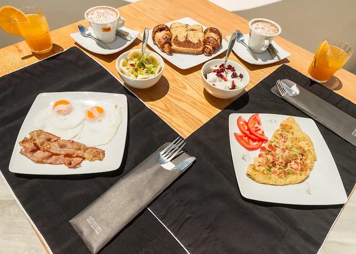 Hotel Galaxy & Imerovigli (Santorini)