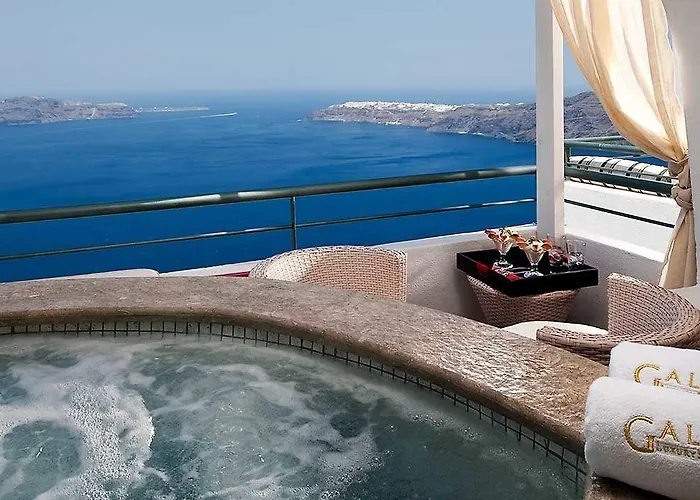 Galaxy & 3* Imerovigli (Santorini)